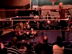 October_27,_2006_Supergirl_Title_Match_flv_000168252.jpg