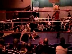 October_27,_2006_Supergirl_Title_Match_flv_000169253.jpg