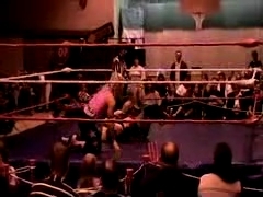 October_27,_2006_Supergirl_Title_Match_flv_000172506.jpg