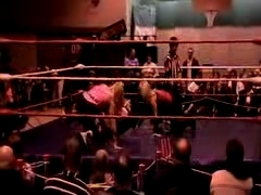 October_27,_2006_Supergirl_Title_Match_flv_000173507.jpg