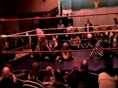 October_27,_2006_Supergirl_Title_Match_flv_000176426.jpg