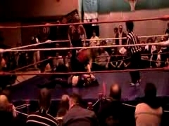 October_27,_2006_Supergirl_Title_Match_flv_000178178.jpg