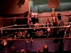 October_27,_2006_Supergirl_Title_Match_flv_000182432.jpg