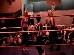 October_27,_2006_Supergirl_Title_Match_flv_000184518.jpg