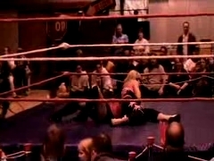 October_27,_2006_Supergirl_Title_Match_flv_000188438.jpg