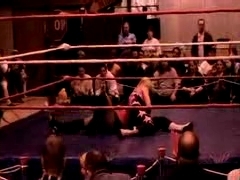 October_27,_2006_Supergirl_Title_Match_flv_000189022.jpg