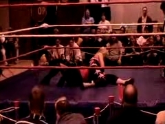 October_27,_2006_Supergirl_Title_Match_flv_000189857.jpg