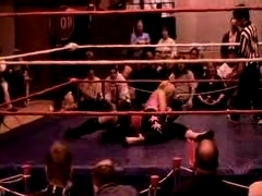 October_27,_2006_Supergirl_Title_Match_flv_000190774.jpg