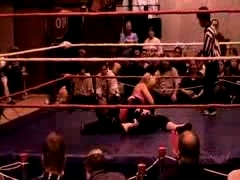 October_27,_2006_Supergirl_Title_Match_flv_000191191.jpg