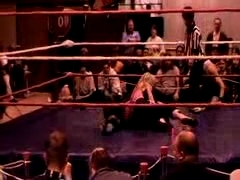 October_27,_2006_Supergirl_Title_Match_flv_000192109.jpg