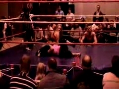 October_27,_2006_Supergirl_Title_Match_flv_000198532.jpg