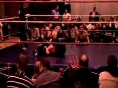 October_27,_2006_Supergirl_Title_Match_flv_000200284.jpg