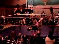 October_27,_2006_Supergirl_Title_Match_flv_000216049.jpg