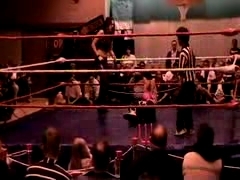 October_27,_2006_Supergirl_Title_Match_flv_000217217.jpg