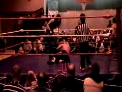 October_27,_2006_Supergirl_Title_Match_flv_000217718.jpg