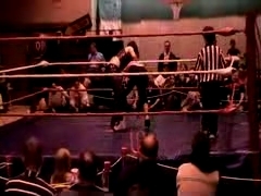 October_27,_2006_Supergirl_Title_Match_flv_000219887.jpg