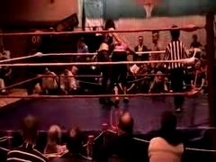 October_27,_2006_Supergirl_Title_Match_flv_000220637.jpg