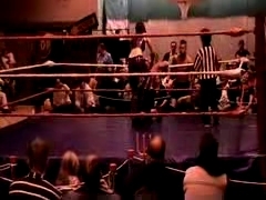 October_27,_2006_Supergirl_Title_Match_flv_000221305.jpg