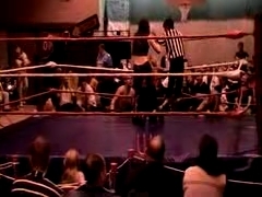 October_27,_2006_Supergirl_Title_Match_flv_000224641.jpg