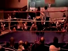 October_27,_2006_Supergirl_Title_Match_flv_000225475.jpg