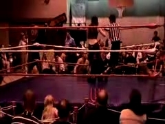 October_27,_2006_Supergirl_Title_Match_flv_000225893.jpg