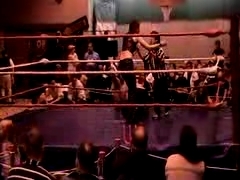 October_27,_2006_Supergirl_Title_Match_flv_000227728.jpg