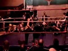 October_27,_2006_Supergirl_Title_Match_flv_000231899.jpg