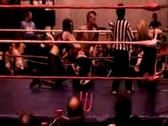 October_27,_2006_Supergirl_Title_Match_flv_000237905.jpg