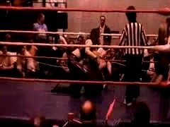 October_27,_2006_Supergirl_Title_Match_flv_000239239.jpg