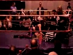 October_27,_2006_Supergirl_Title_Match_flv_000240991.jpg