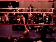 October_27,_2006_Supergirl_Title_Match_flv_000242159.jpg