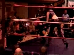 October_27,_2006_Supergirl_Title_Match_flv_000247414.jpg