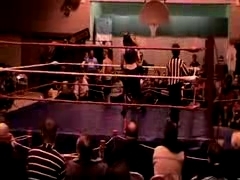 October_27,_2006_Supergirl_Title_Match_flv_000250667.jpg