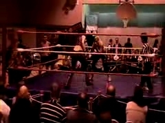 October_27,_2006_Supergirl_Title_Match_flv_000253420.jpg