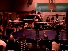 October_27,_2006_Supergirl_Title_Match_flv_000253921.jpg