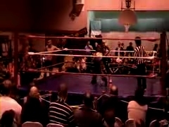 October_27,_2006_Supergirl_Title_Match_flv_000254838.jpg