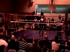 October_27,_2006_Supergirl_Title_Match_flv_000257174.jpg