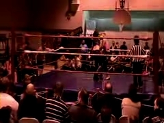 October_27,_2006_Supergirl_Title_Match_flv_000257591.jpg