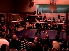 October_27,_2006_Supergirl_Title_Match_flv_000258509.jpg