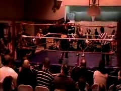 October_27,_2006_Supergirl_Title_Match_flv_000259343.jpg