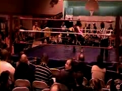 October_27,_2006_Supergirl_Title_Match_flv_000260344.jpg