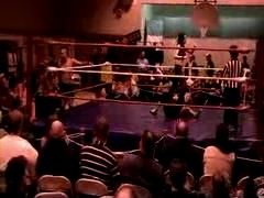 October_27,_2006_Supergirl_Title_Match_flv_000261178.jpg