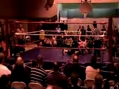 October_27,_2006_Supergirl_Title_Match_flv_000263013.jpg