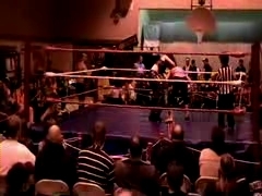 October_27,_2006_Supergirl_Title_Match_flv_000264848.jpg