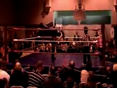 October_27,_2006_Supergirl_Title_Match_flv_000292793.jpg