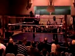 October_27,_2006_Supergirl_Title_Match_flv_000293293.jpg