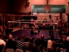 October_27,_2006_Supergirl_Title_Match_flv_000293627.jpg