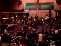 October_27,_2006_Supergirl_Title_Match_flv_000295963.jpg