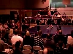 October_27,_2006_Supergirl_Title_Match_flv_000302386.jpg