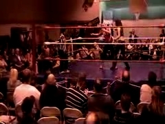 October_27,_2006_Supergirl_Title_Match_flv_000303971.jpg